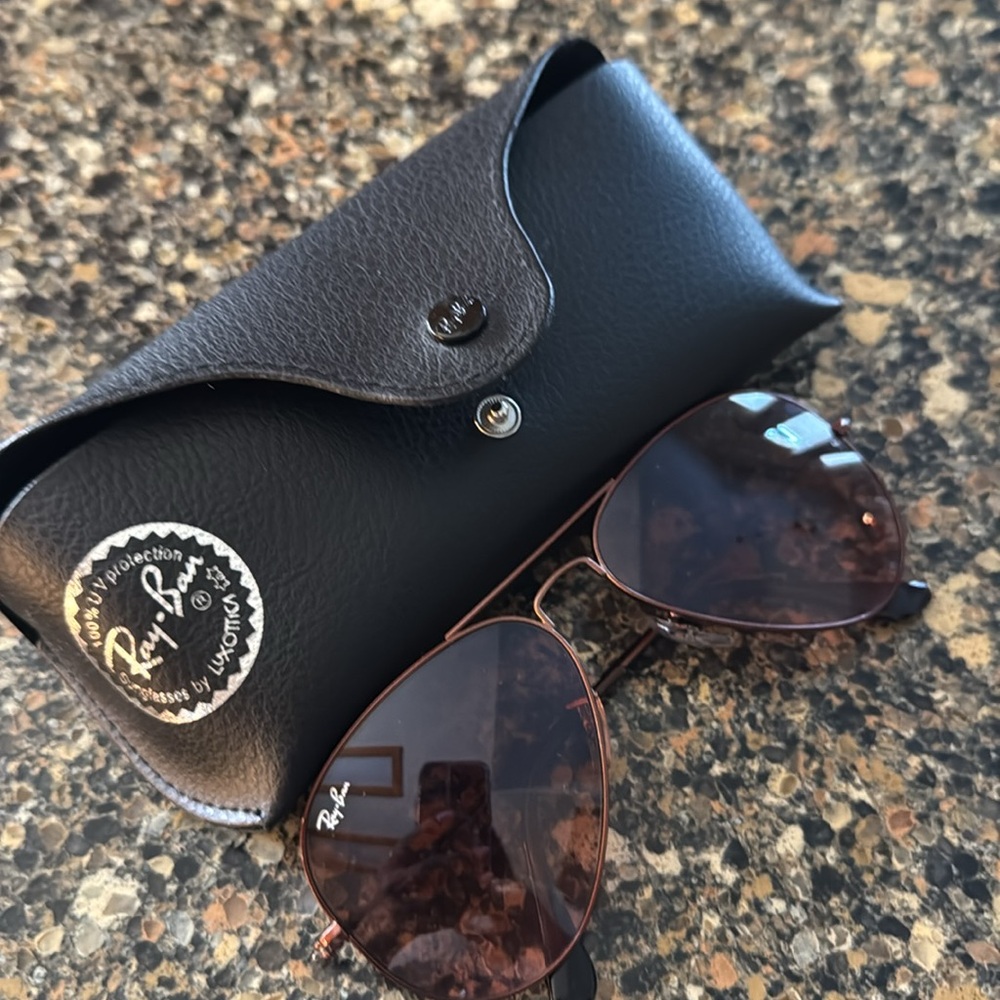 RayBan - Picture 2 of 2